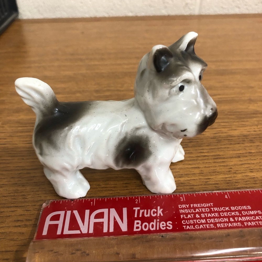 Vintage terrier figurine, made in Japan